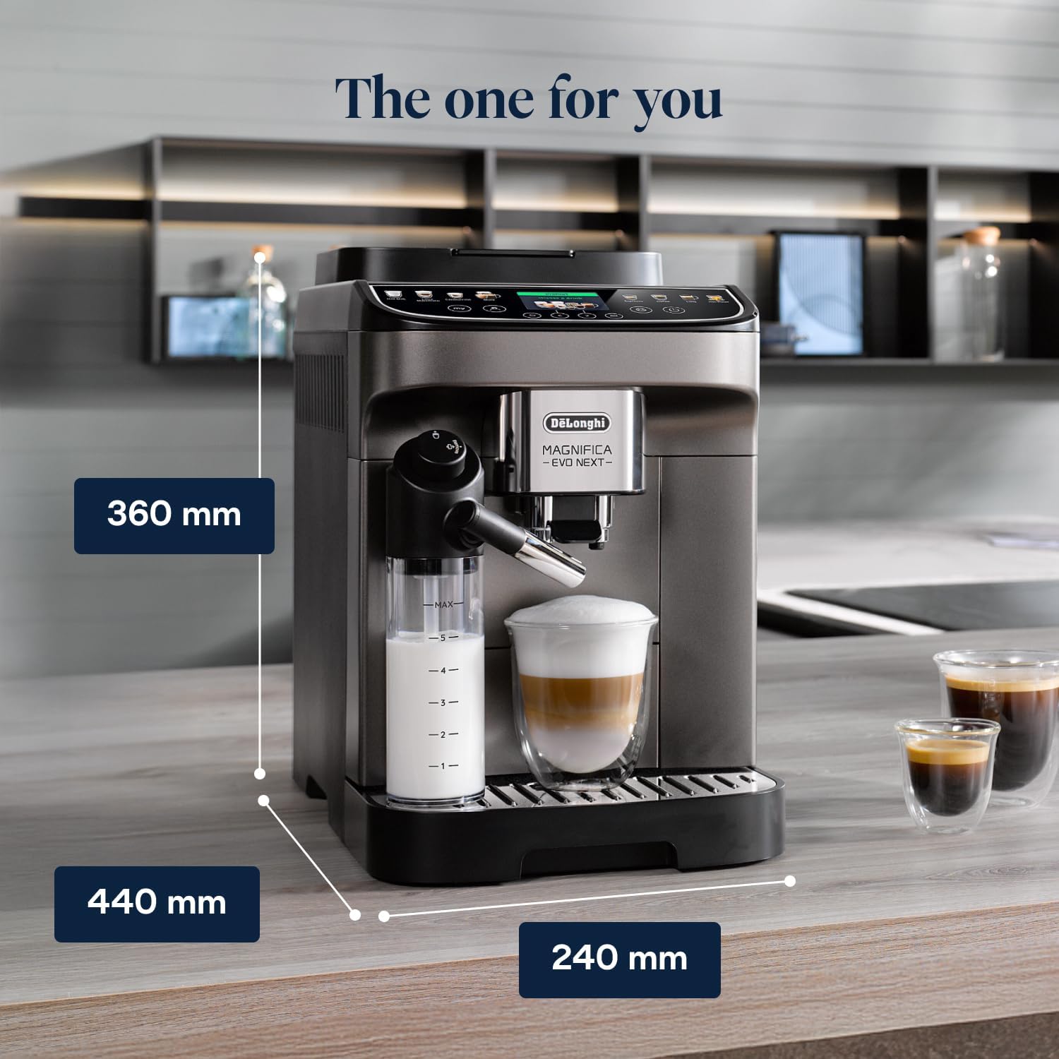 De'Longhi Magnifica Evo brewing a cappuccino